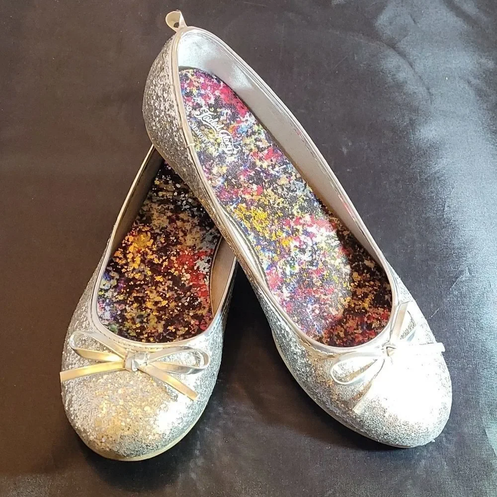 BRAND NEW FADE GLORY YOUTH GIRLS BALLET SILVER CASUAL DAZZLE FLATS